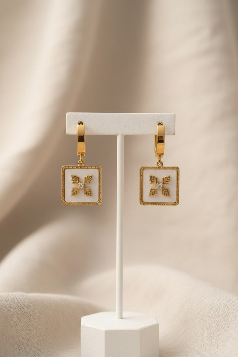 Bloom Cross Square Drop