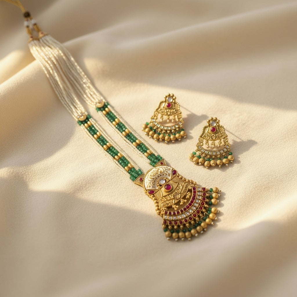 Emerald Noor Kundan Polki Necklace Set