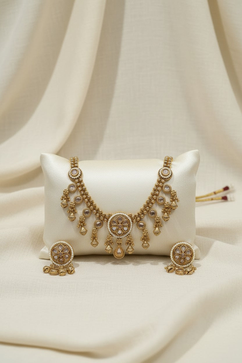 Floral Medallion Necklace Set