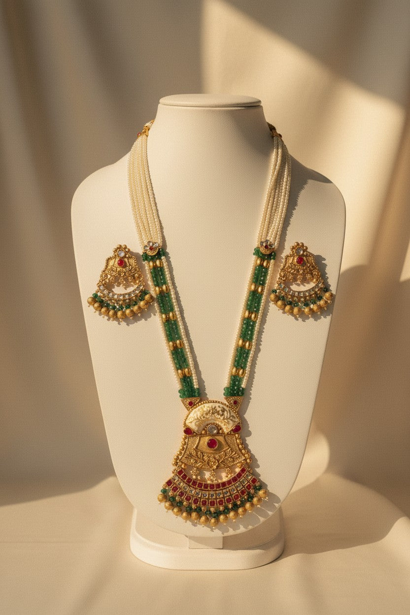 Emerald Noor Kundan Polki Necklace Set